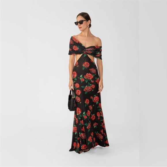 Chic Black Floral Maxi Dress - Picture 3 of 5
